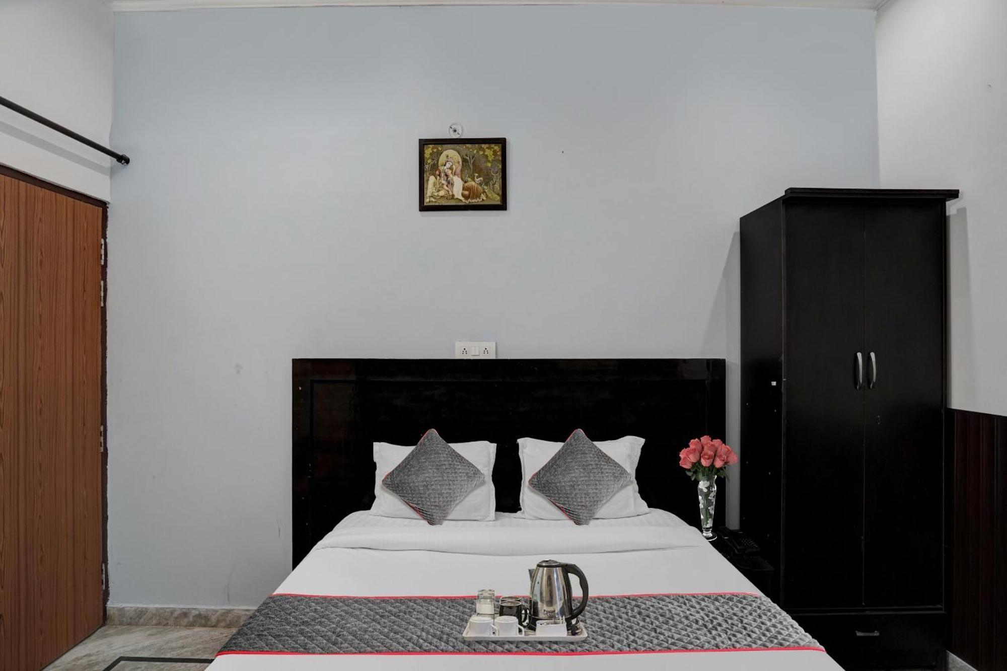 Collection O Samira Residency Near Botanic Garden Of Indian Republic Hotel Noida Kültér fotó