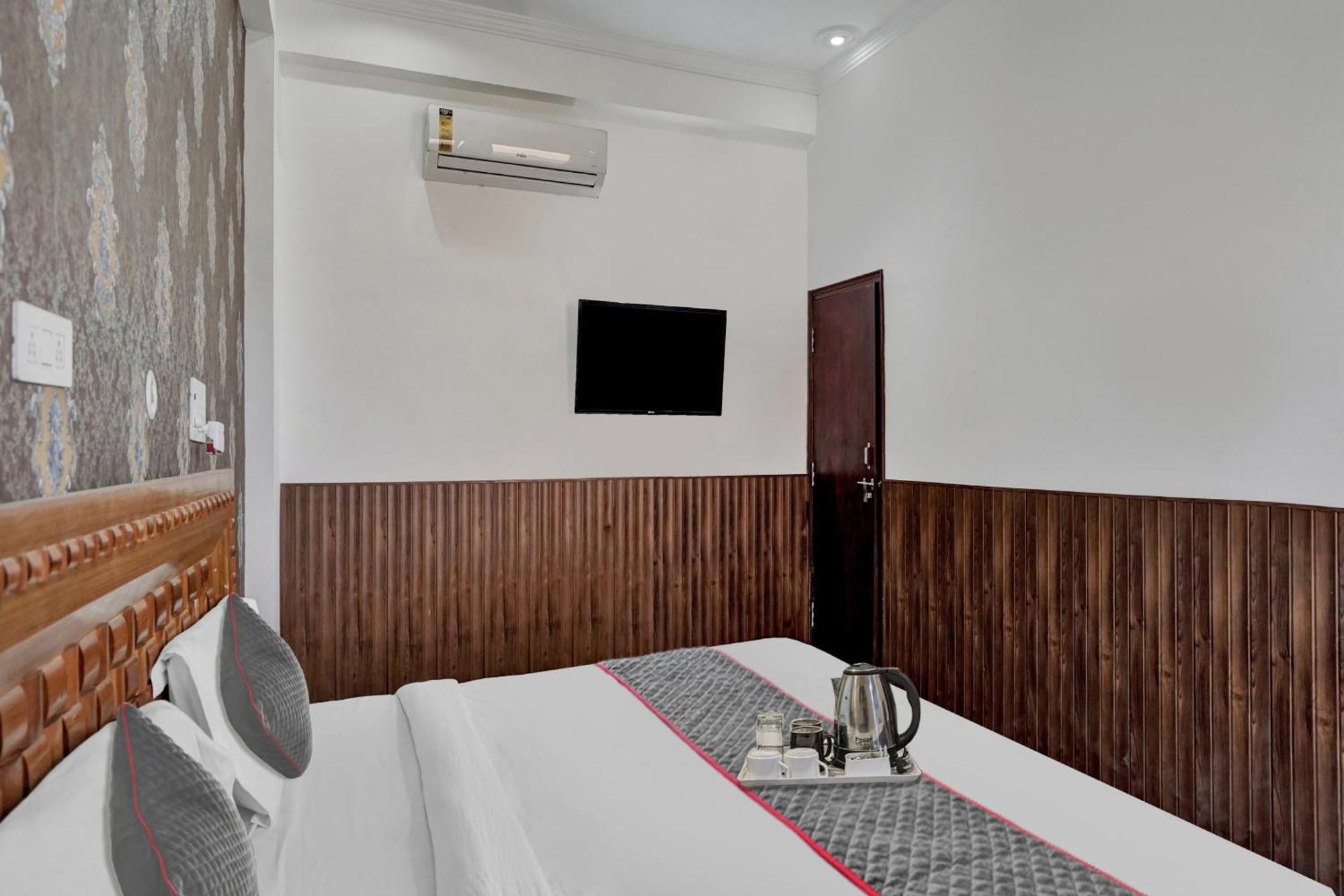 Collection O Samira Residency Near Botanic Garden Of Indian Republic Hotel Noida Kültér fotó