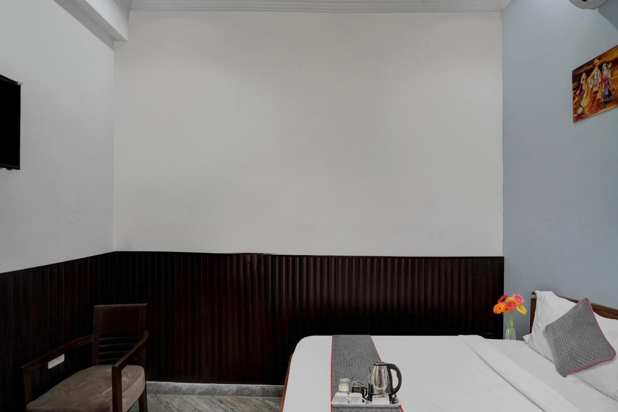 Collection O Samira Residency Near Botanic Garden Of Indian Republic Hotel Noida Kültér fotó